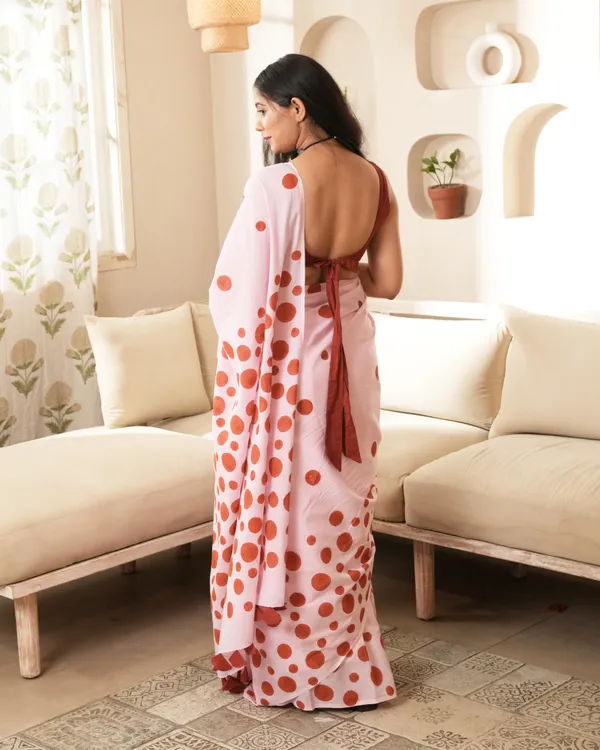 Pink_Cotton_Polka_Dot_Printed_Mul_Saree_With_Tassels_For_Women